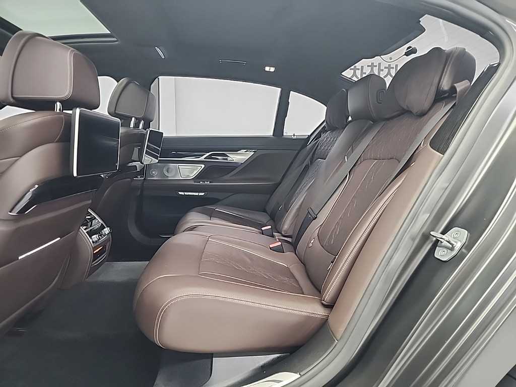 BMW 7 Series - Vista 12