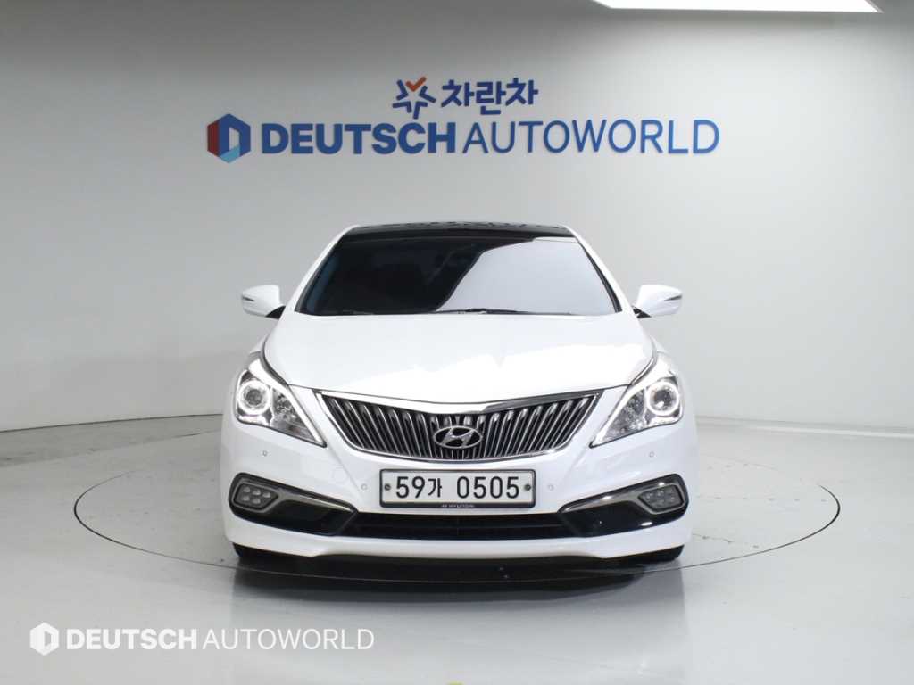 HYUNDAI Grandeur - Vista 3