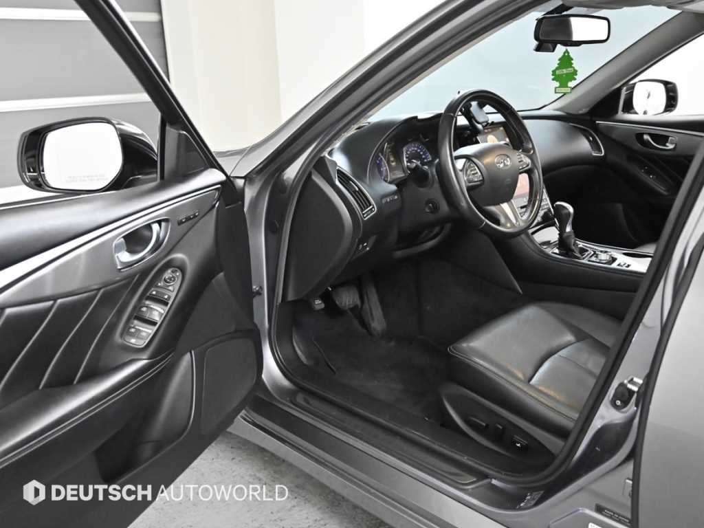 Infiniti Q - Vista 11