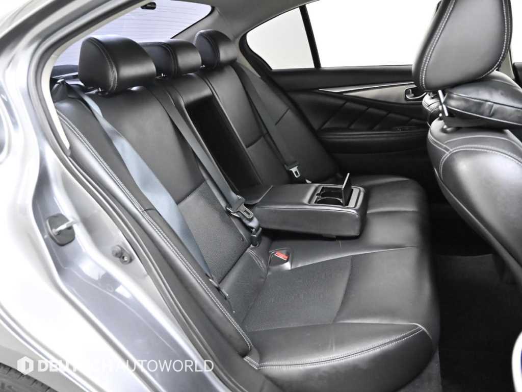 Infiniti Q - Vista 12