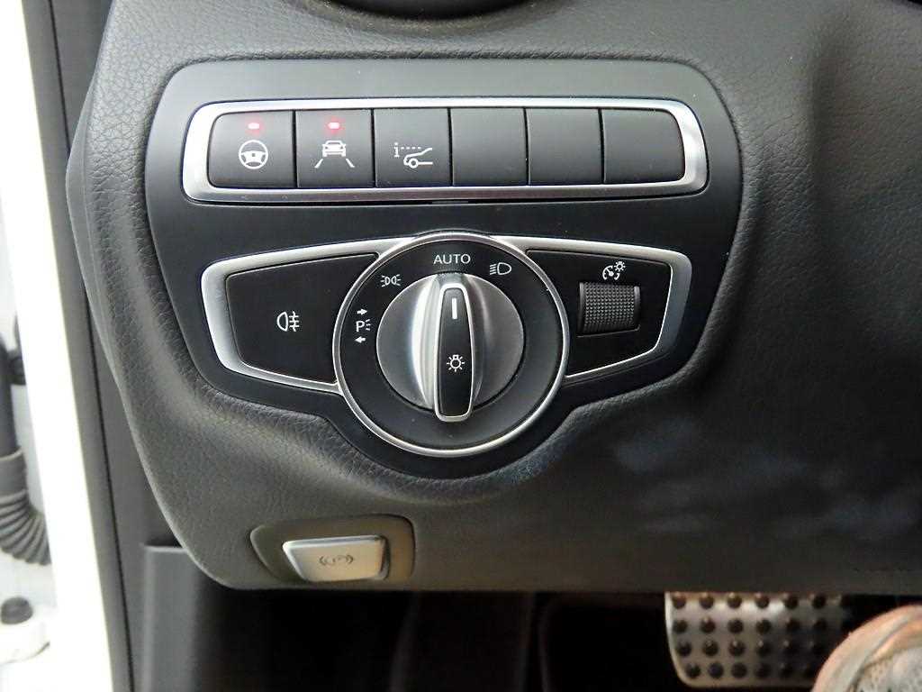 Mercedes Benz C Class - Vista 12