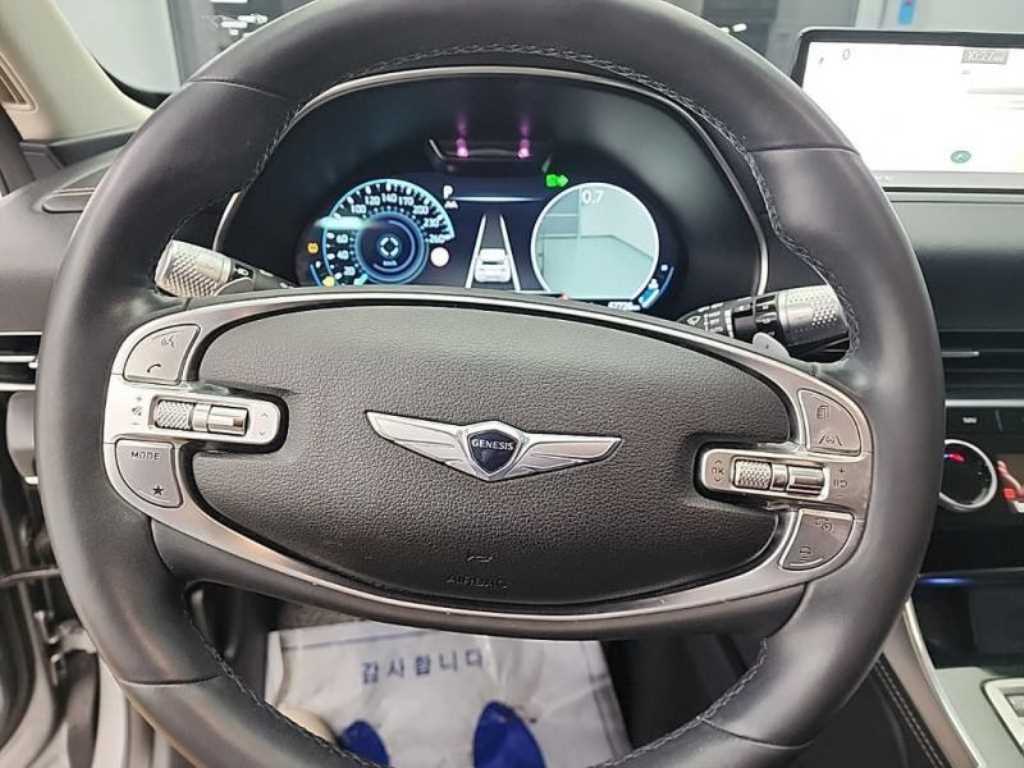 Genesis GV80 - Vista 9