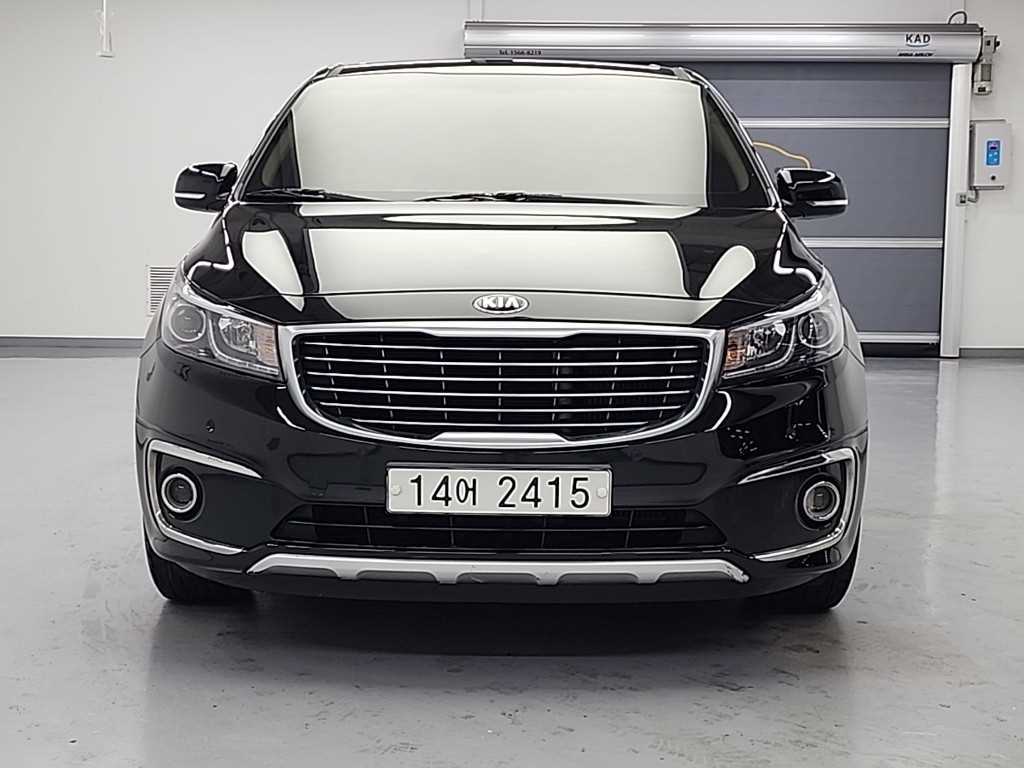 KIA Carnival - Vista 2