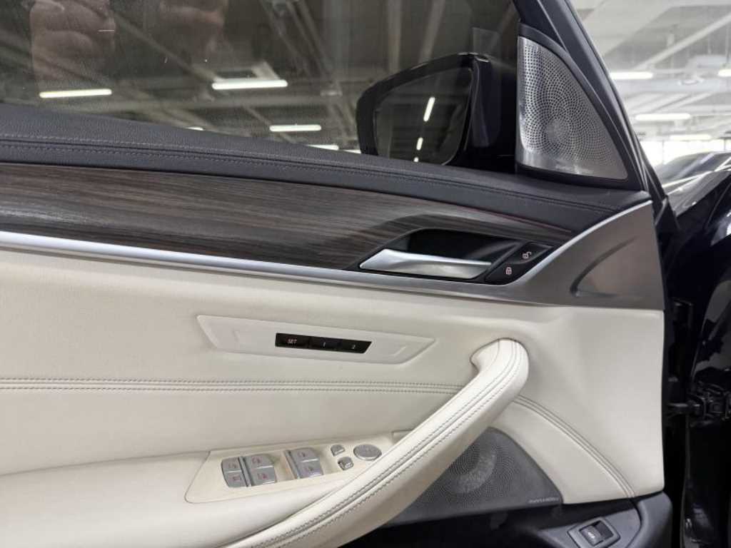 BMW 5 Series 2021 Negro - Importación desde Corea - HF Imports Iquique - Foto 15