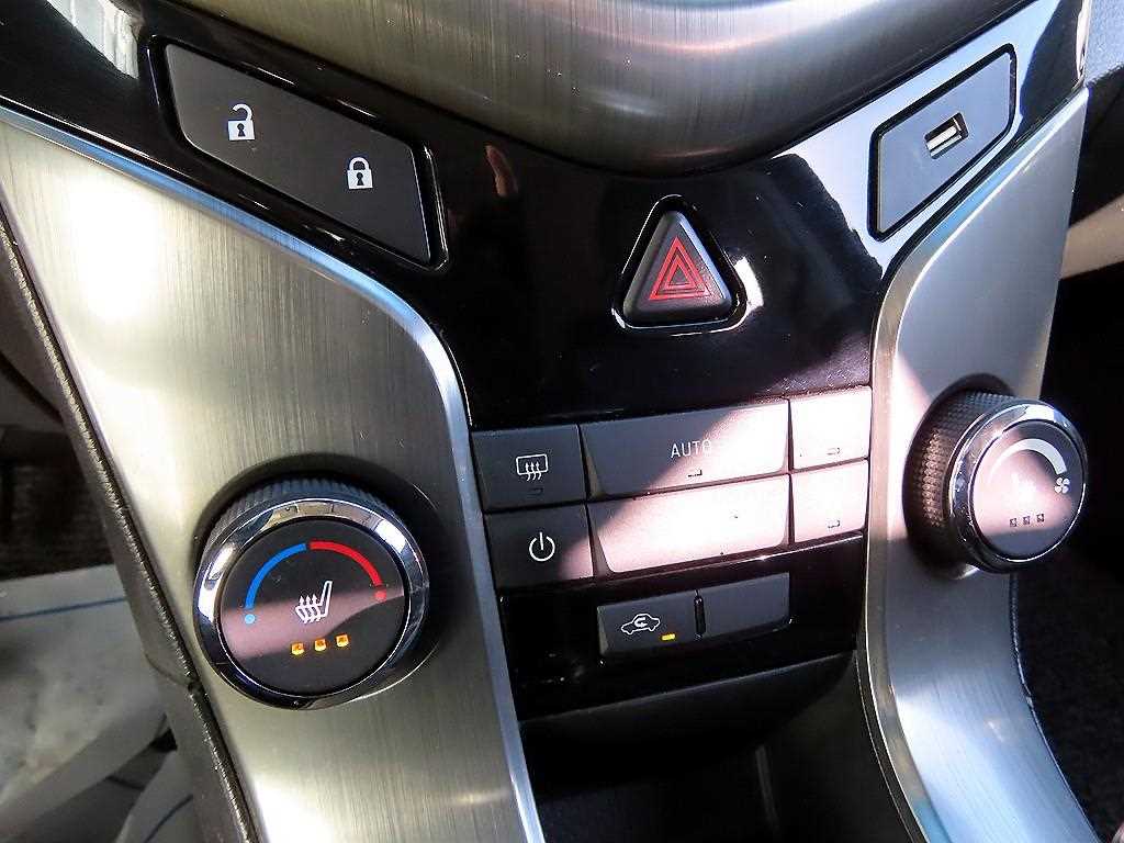 Chevrolet Cruise 2016 Blanco - Importación desde Corea - HF Imports Iquique - Foto 15