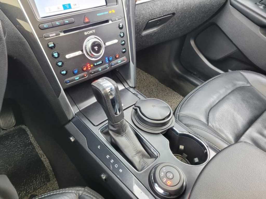 Ford Explorer - Vista 10