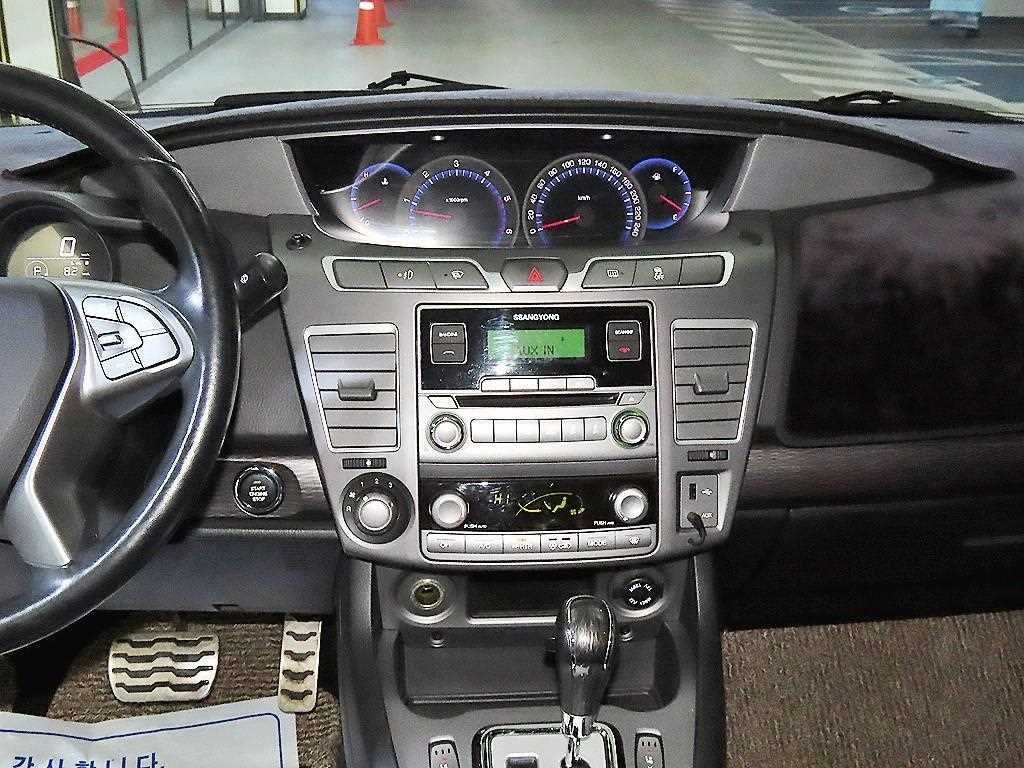 Ssangyong Korando - Vista 11