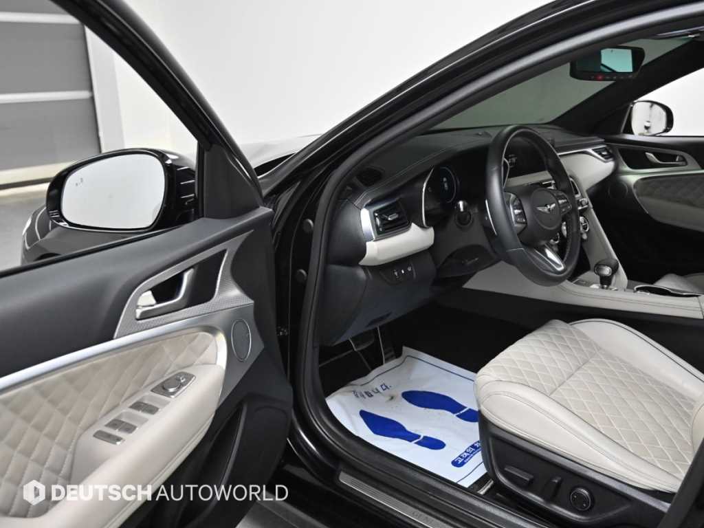 Genesis G70 - Vista 11