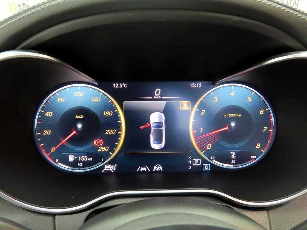 Mercedes Benz C Class - Vista 5