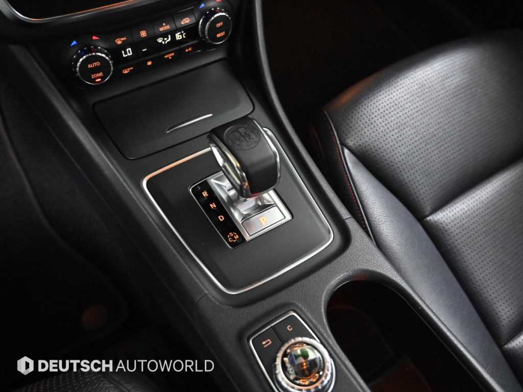 Mercedes Benz GLA Class - Vista 9