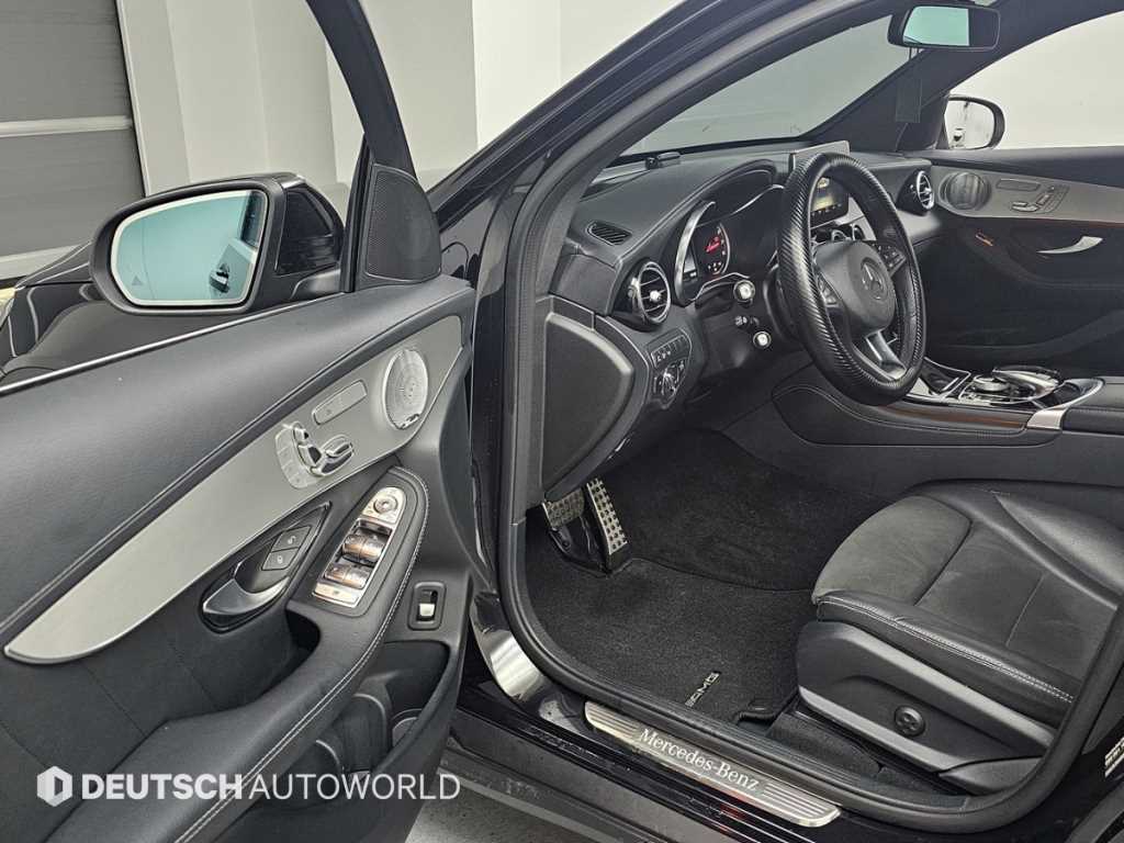 Mercedes Benz GLC Class - Vista 11