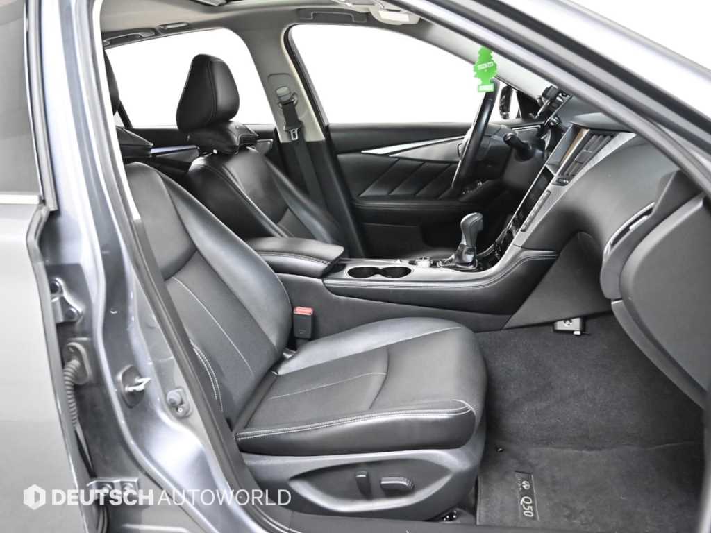 Infiniti Q - Vista 10