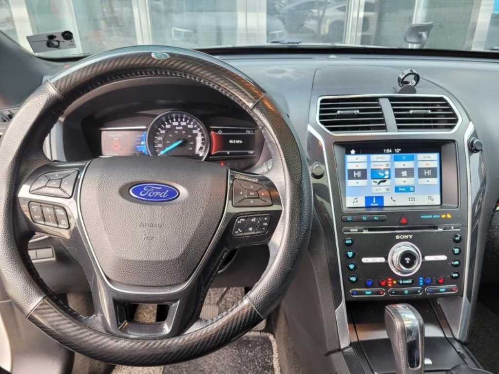 Ford Explorer - Vista 6