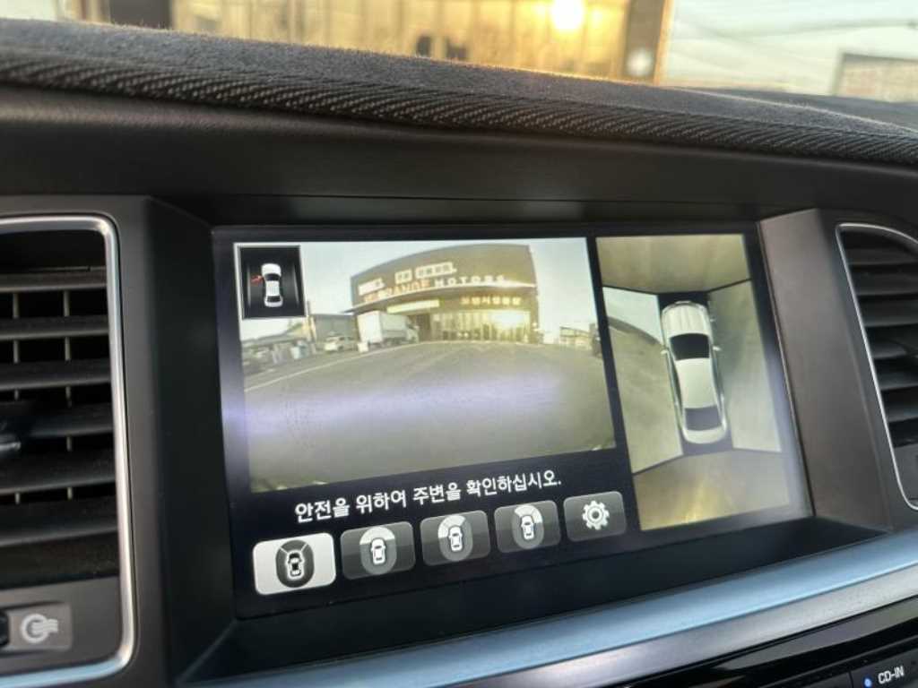 HYUNDAI Aslan - Vista 10