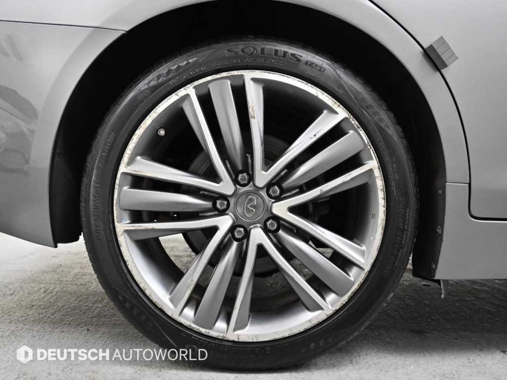 Infiniti Q - Vista 5