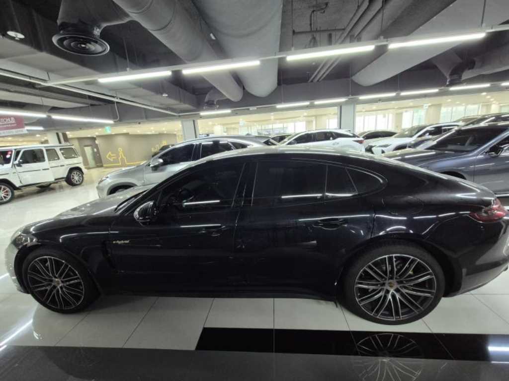 Porsche Panamera - Vista 3