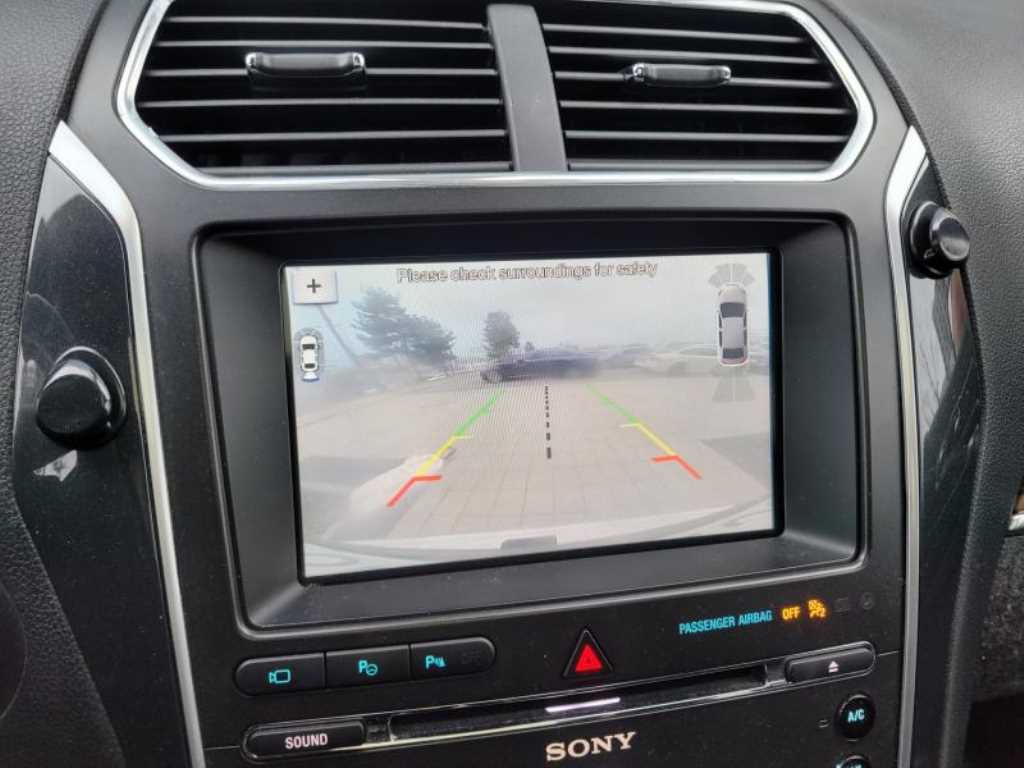 Ford Explorer - Vista 9