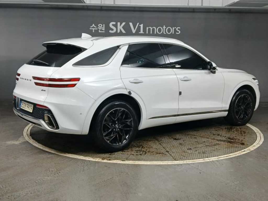 Genesis GV70 - Vista 5