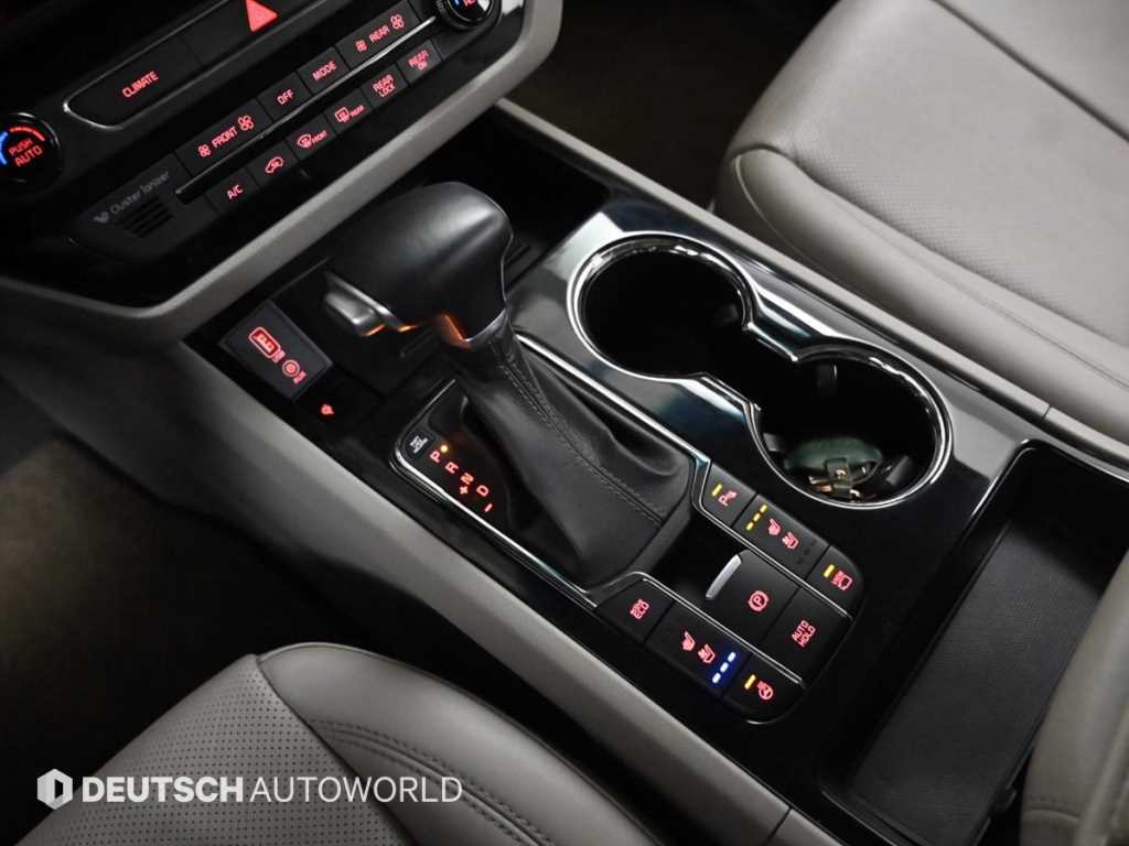 KIA Carnival - Vista 9