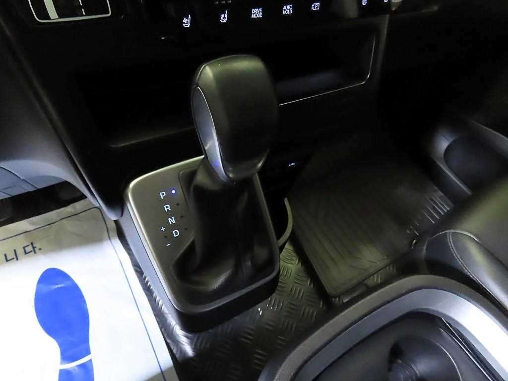 HYUNDAI Staria - Vista 12