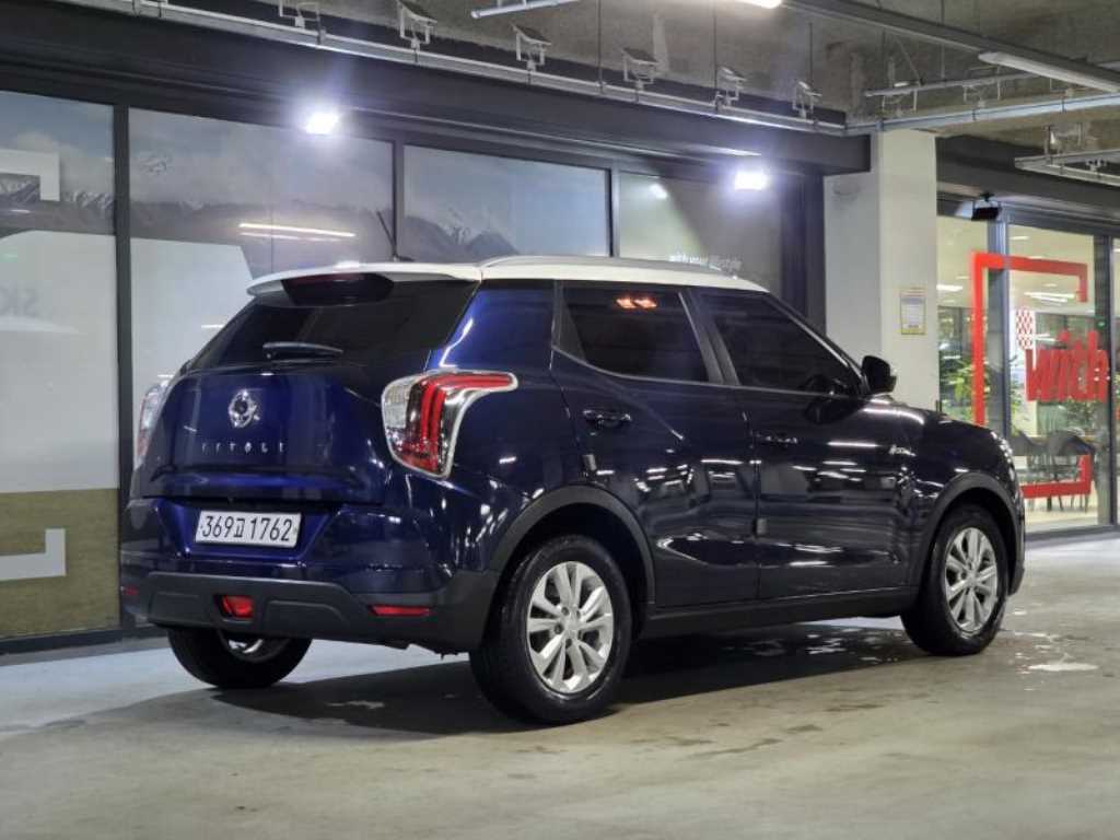 Ssangyong Tivoli - Vista 4