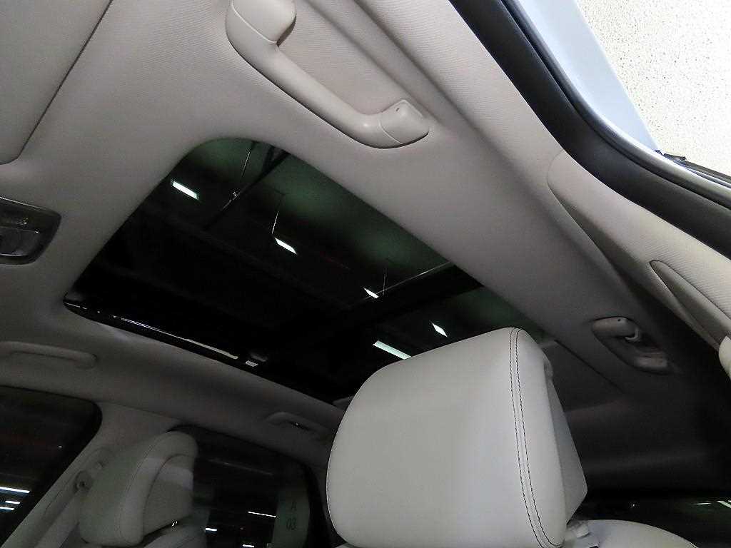 Genesis GV70 2025 Blanco - Importación desde Corea - HF Imports Iquique - Foto 14