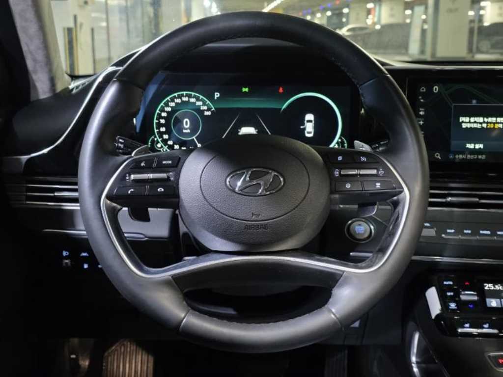 HYUNDAI Grandeur - Vista 7