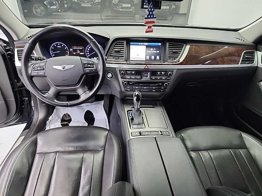 HYUNDAI Genesis - Vista 7