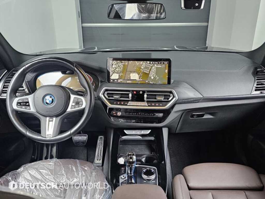 BMW iX3 - Vista 7