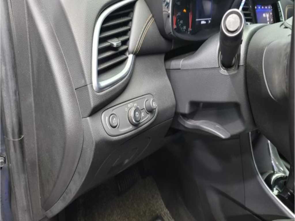 Chevrolet Trax - Vista 8