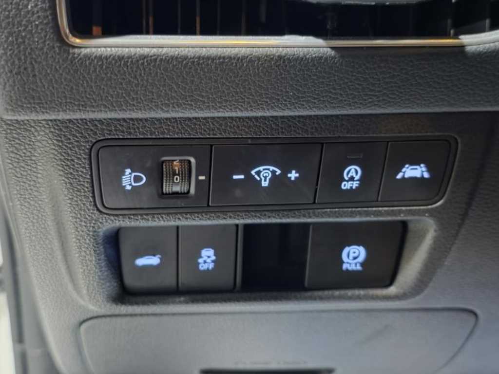 HYUNDAI Sonata - Vista 11