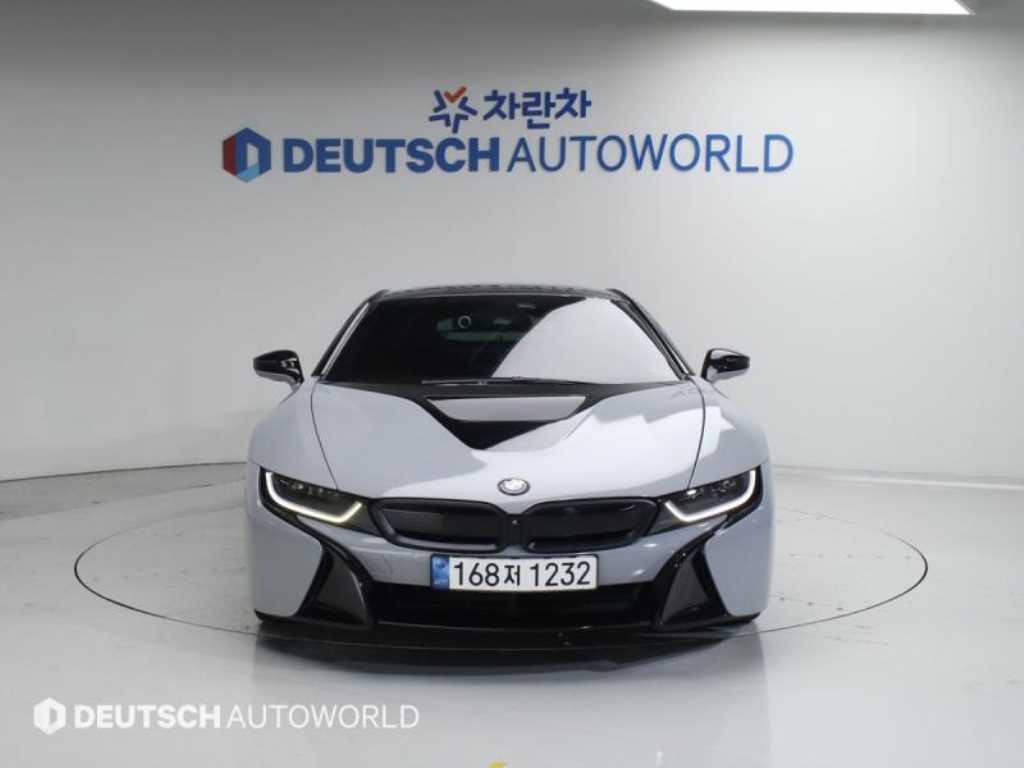 BMW i8 - Vista 3