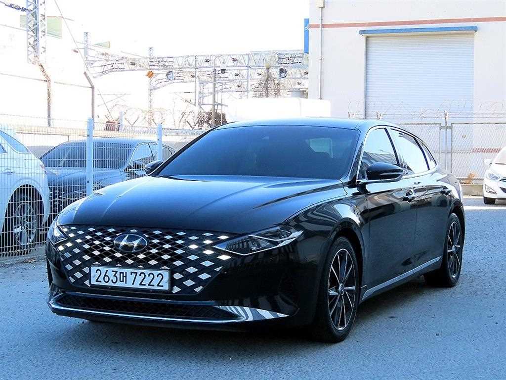 HYUNDAI Grandeur - Vista 2