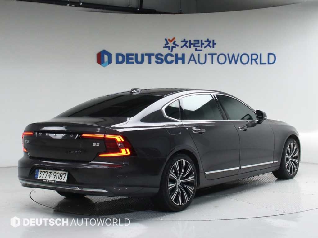 Volvo S90 - Vista 2