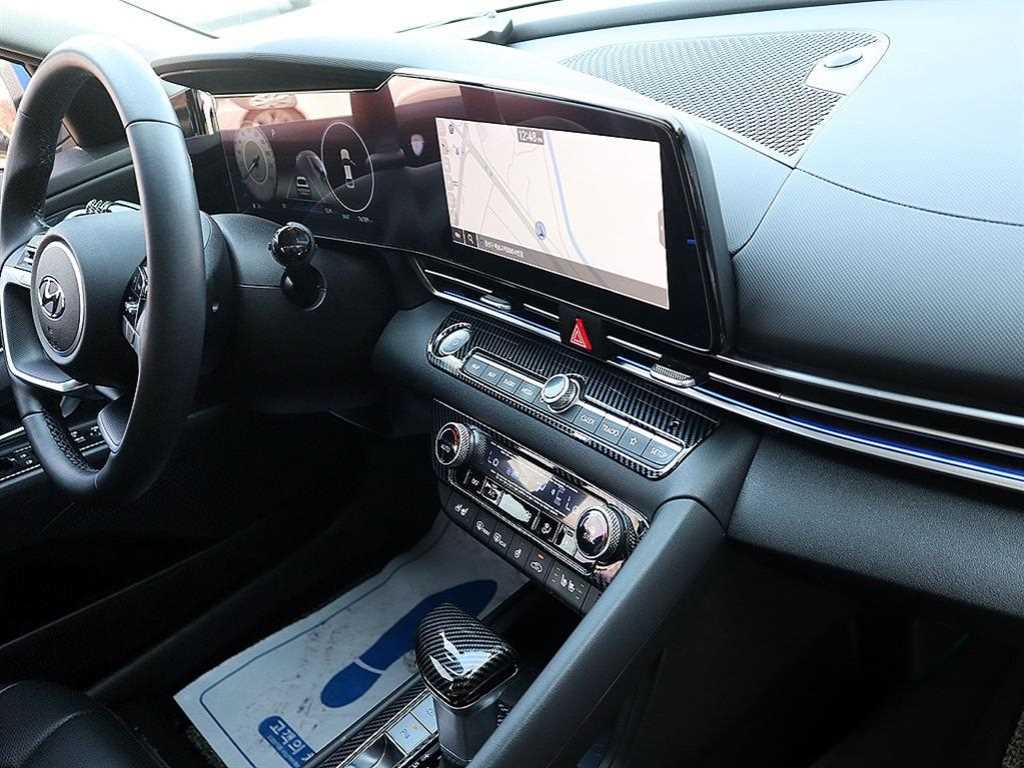 HYUNDAI Avante - Vista 11