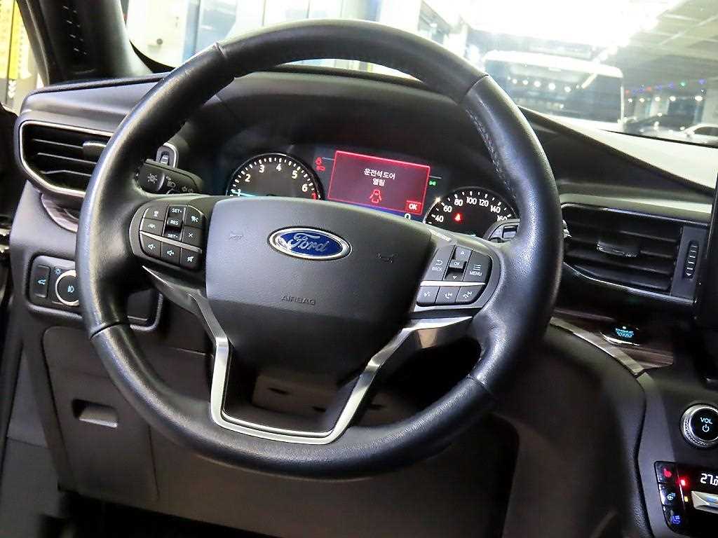 Ford Explorer - Vista 8