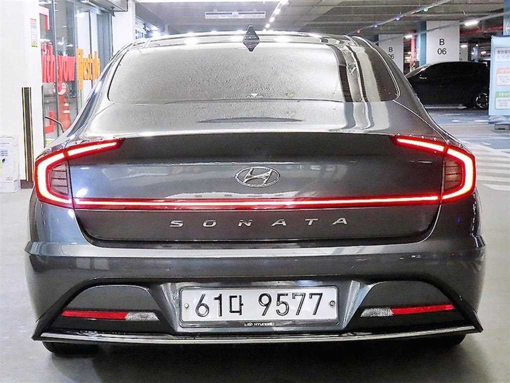 HYUNDAI Sonata - Vista 5