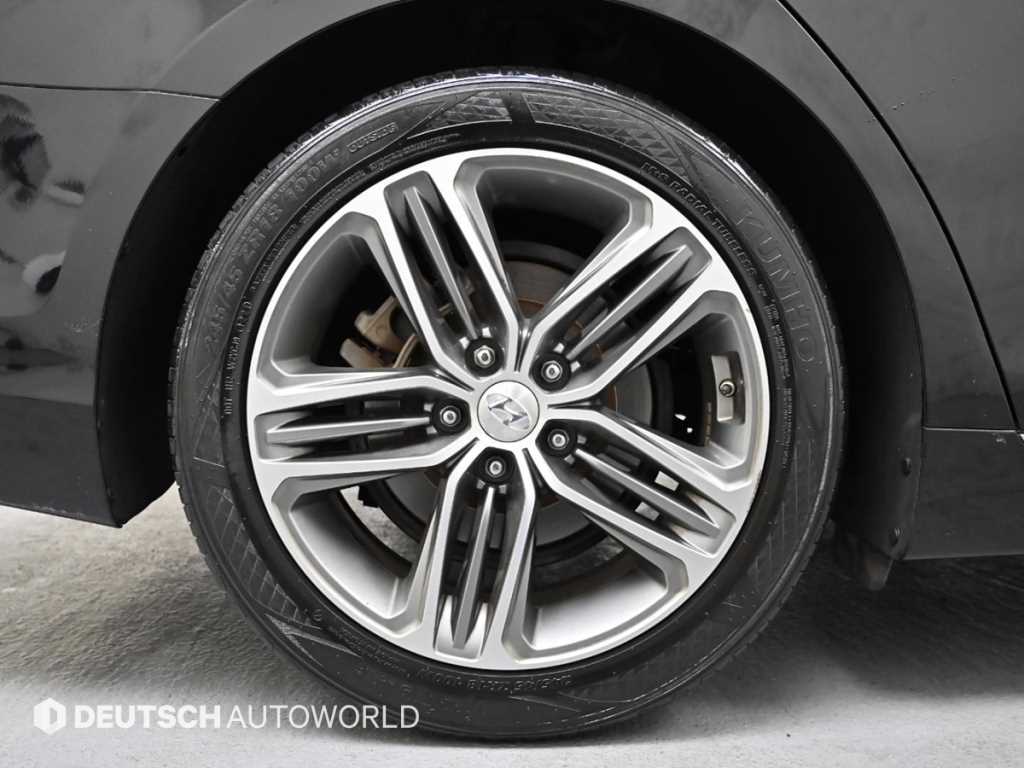 HYUNDAI Grandeur - Vista 5