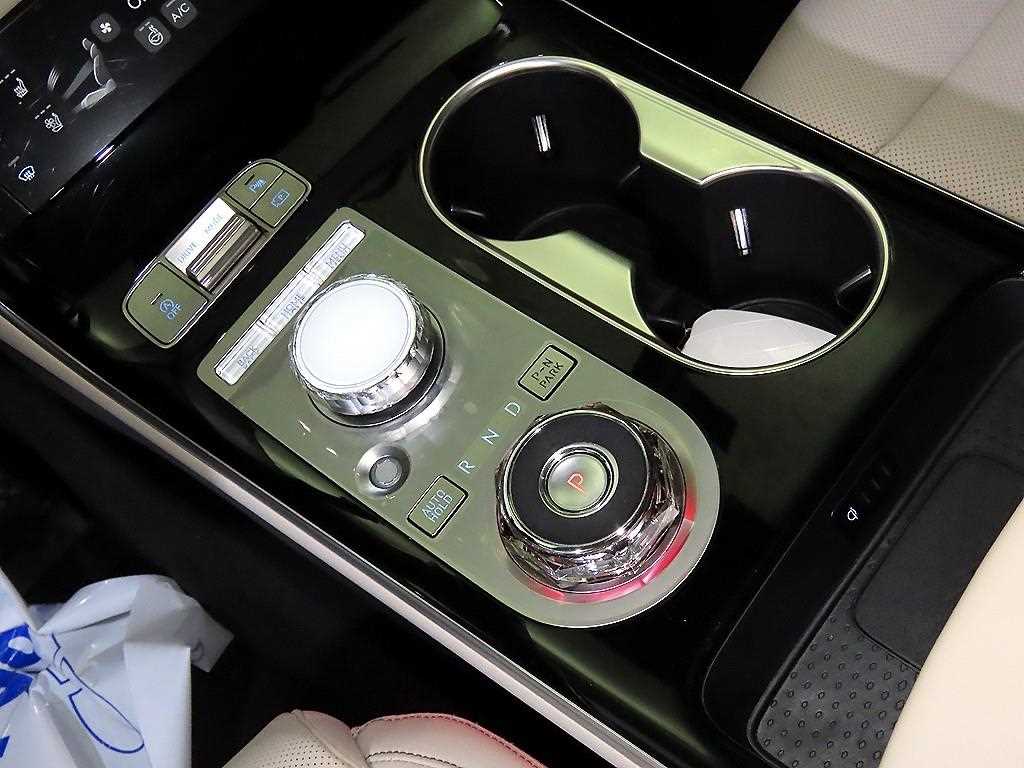 Genesis GV70 - Vista 12