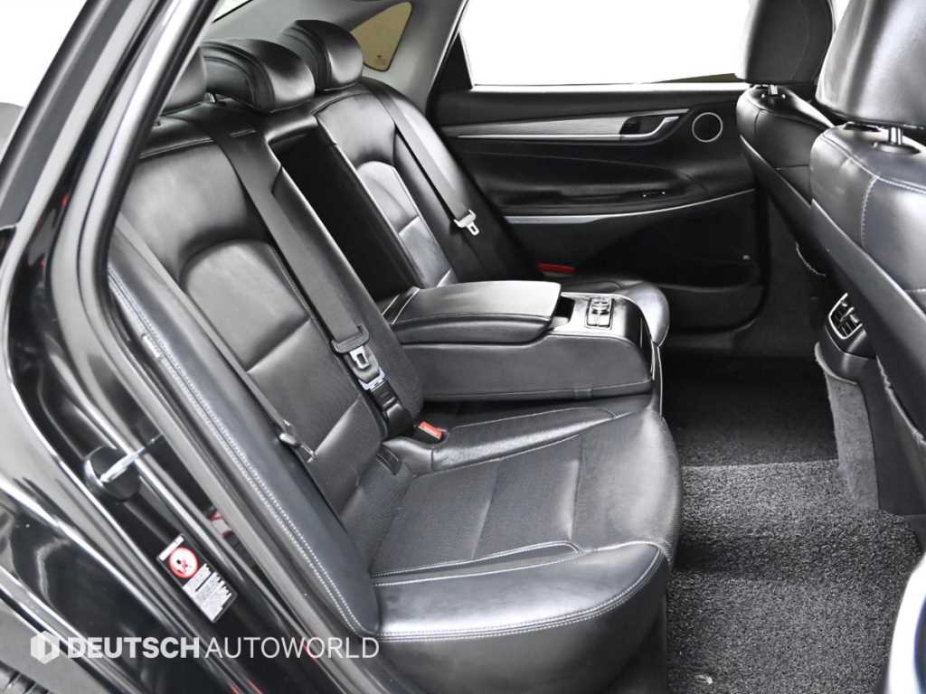 HYUNDAI Grandeur - Vista 12