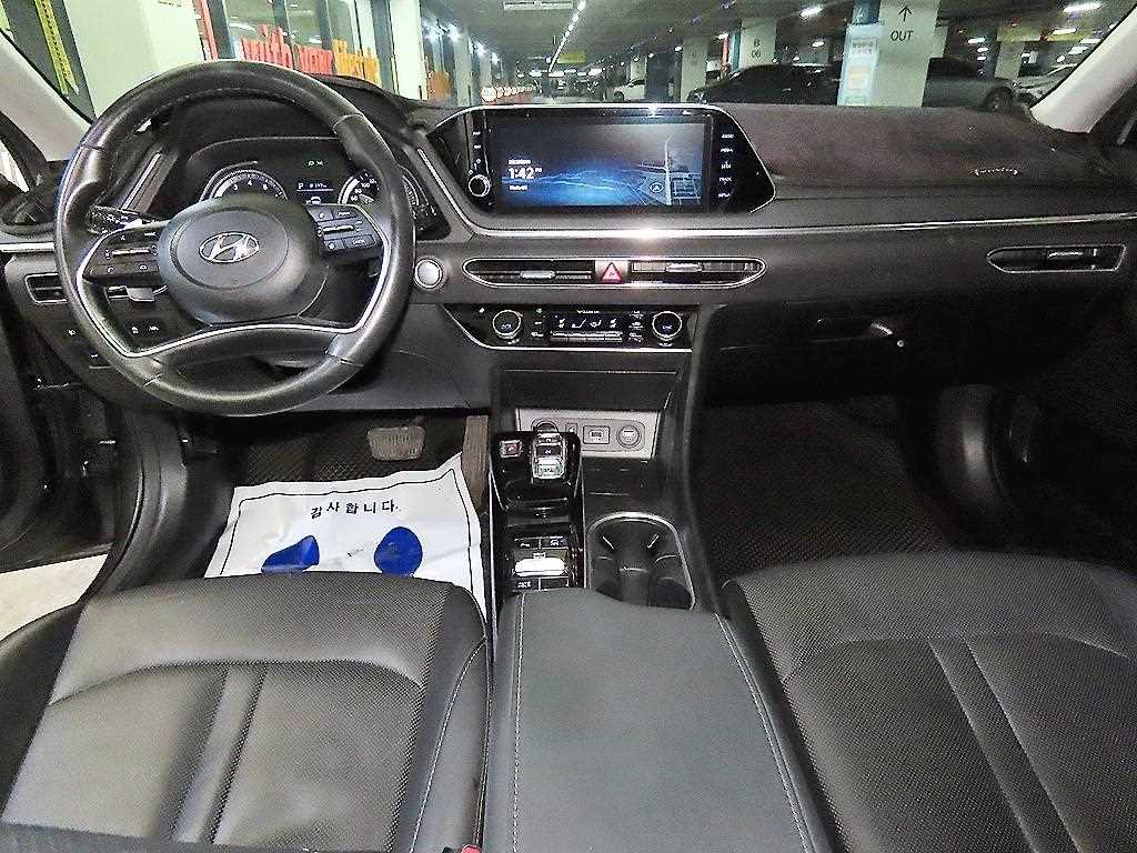 HYUNDAI Sonata - Vista 10