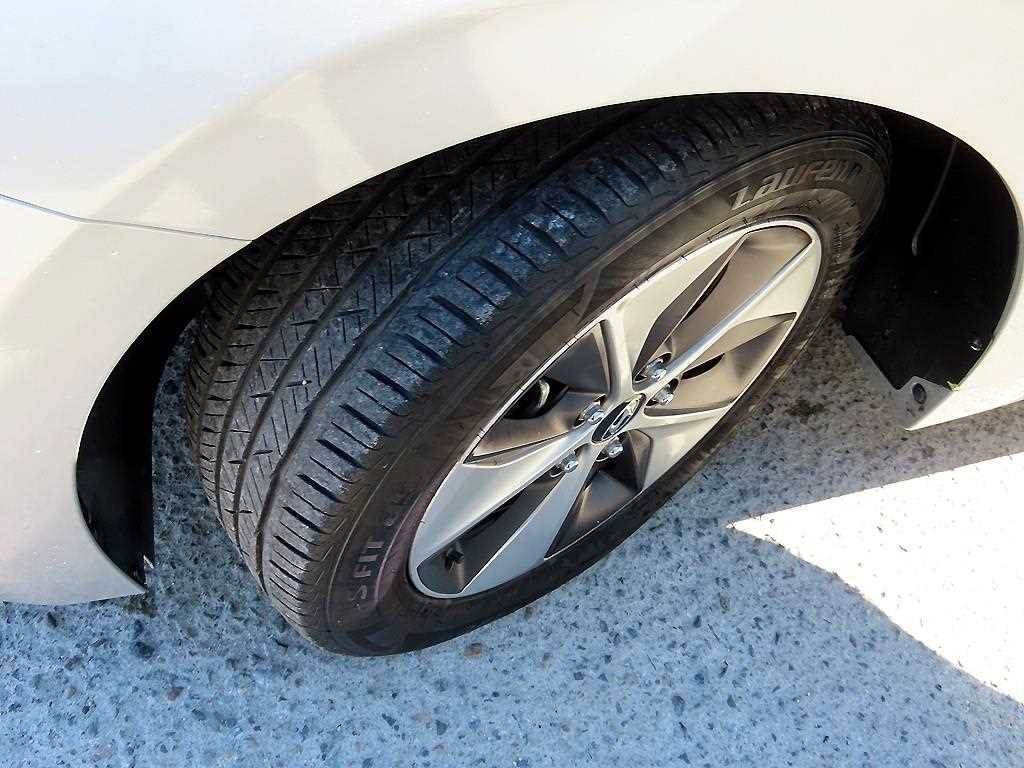 HYUNDAI Ioniq 2017 Plateado - Importación desde Corea - HF Imports Iquique - Foto 19