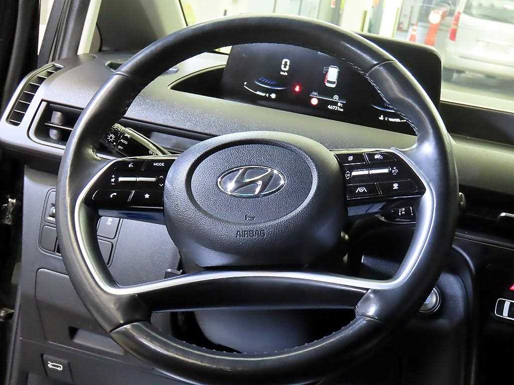 HYUNDAI Staria - Vista 8