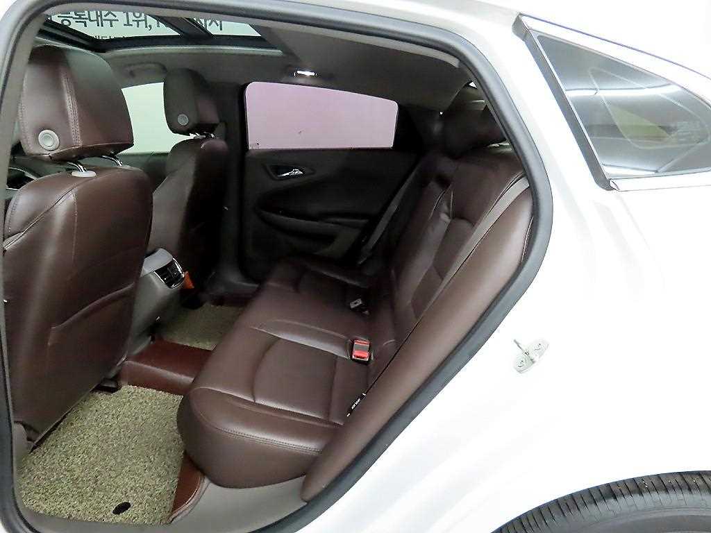 Chevrolet Malibu - Vista 6