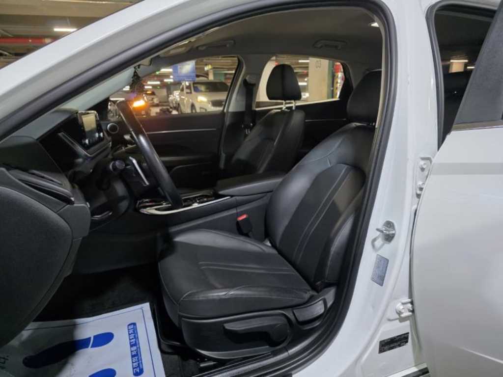 HYUNDAI Sonata - Vista 7