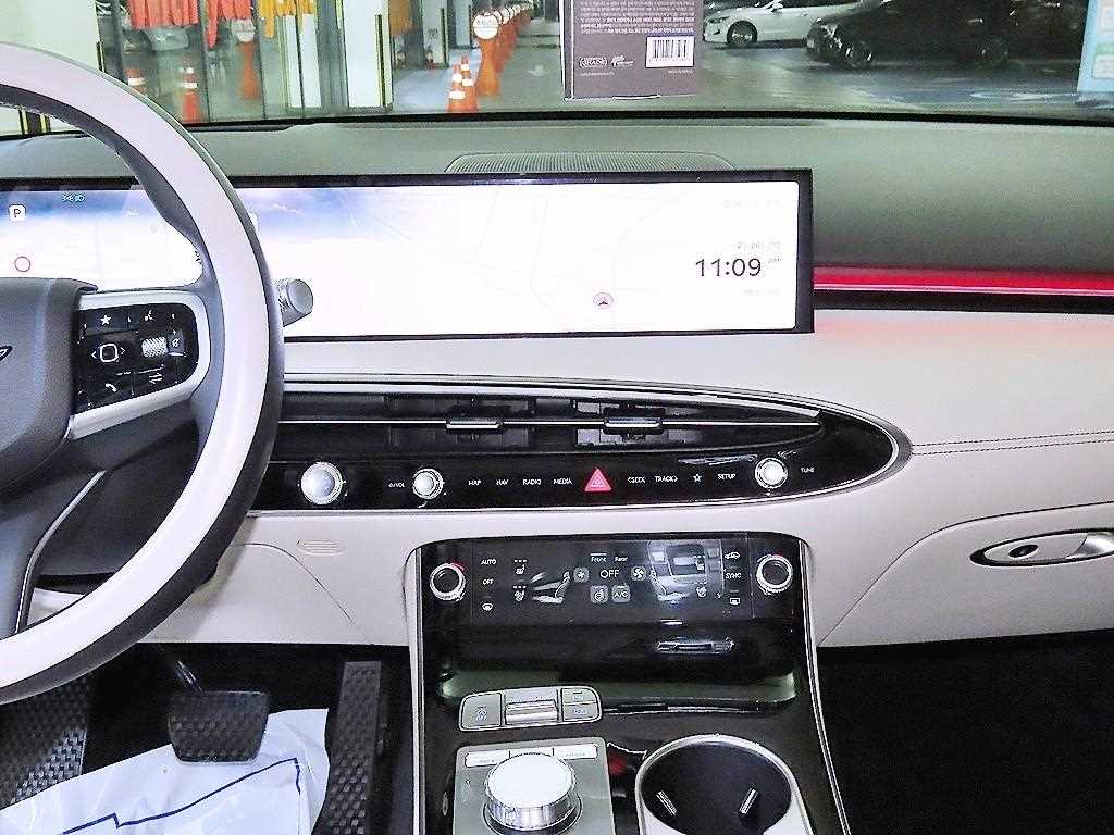 Genesis GV70 - Vista 11