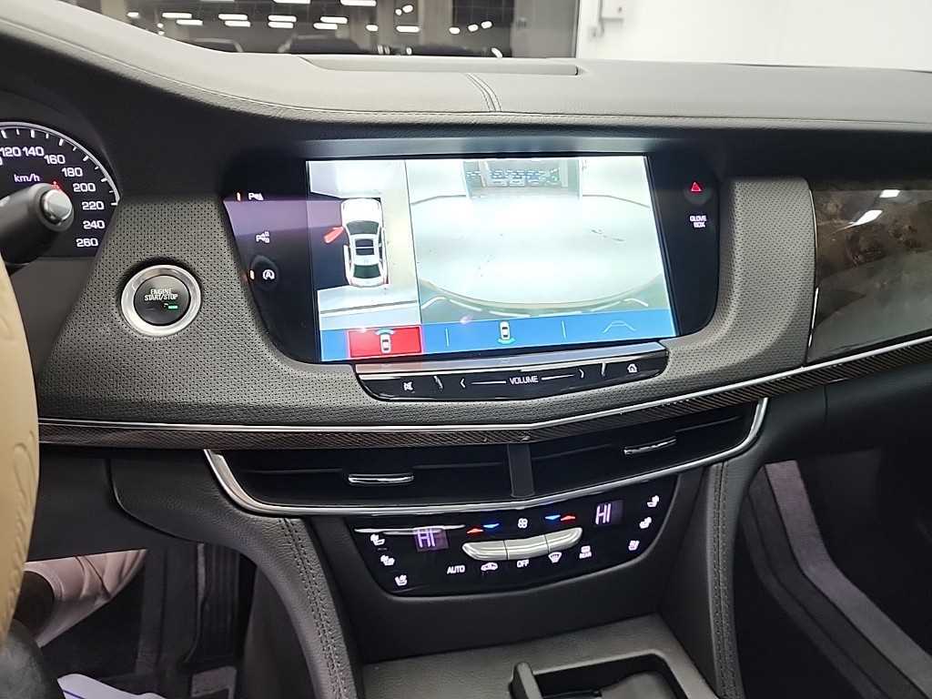 Cadillac CT6 - Vista 10