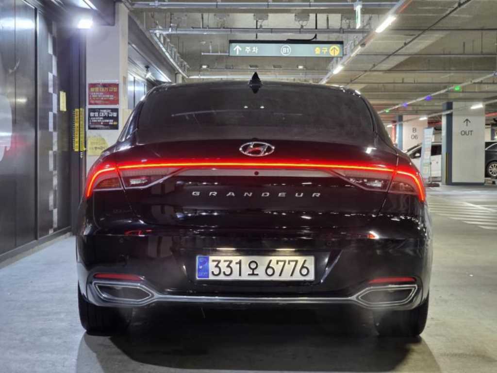 HYUNDAI Grandeur - Vista 5