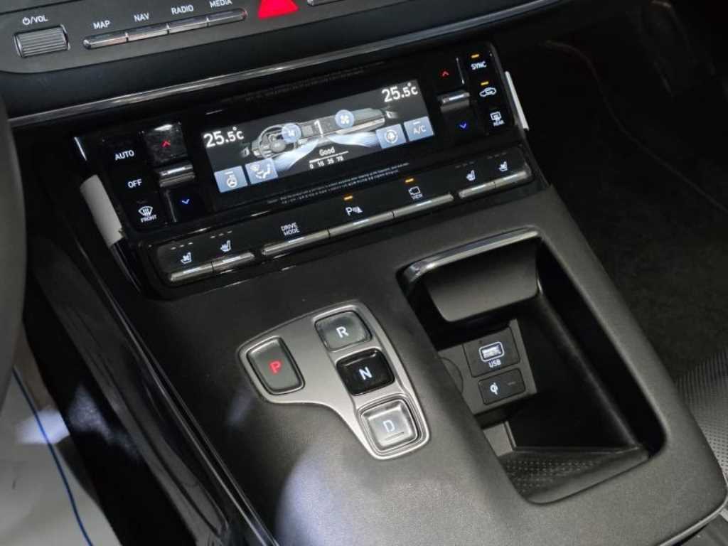 HYUNDAI Grandeur - Vista 12