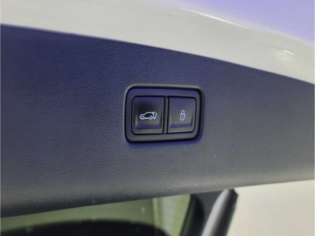 Genesis GV70 - Vista 4